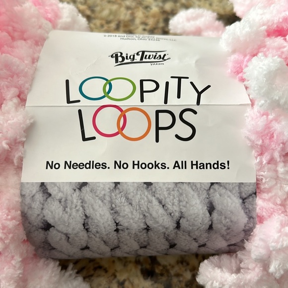 New Big Twist Loopity loops yarn - Picture 5 of 6